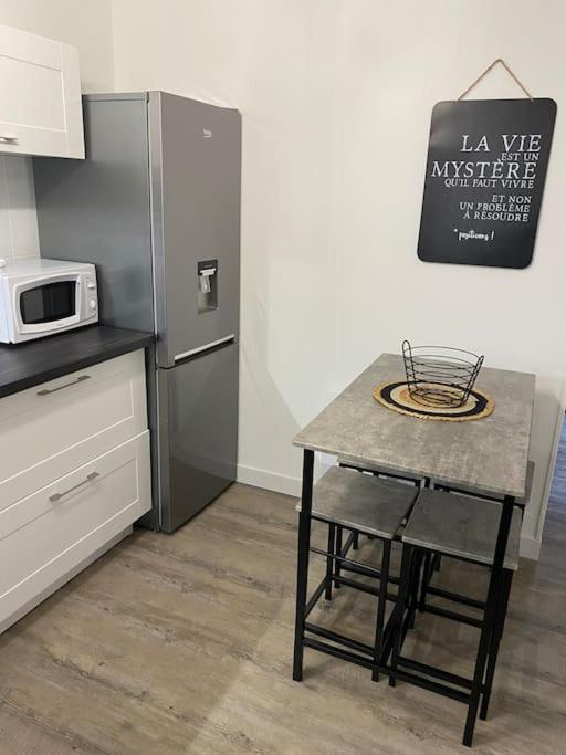 סנס Super Appartement T3 Proche Gare מראה חיצוני תמונה
